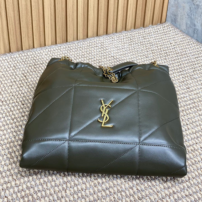 DRAWSTRING CHAIN STRAP SHOULDER BAG 39 IN DARK GREEN QUILTED CALFSKIN