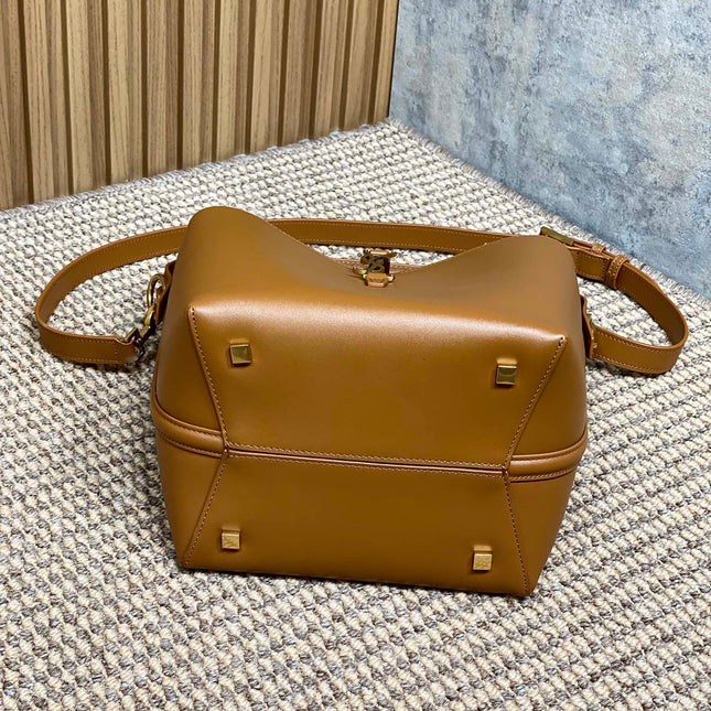 LE 37 MEDIUM BUCKET BAG 25 IN TORTILLA BROWN CALFSKIN GOLD HARDWARE