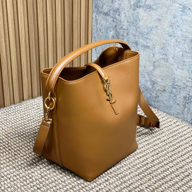 LE 37 MEDIUM BUCKET BAG 25 IN TORTILLA BROWN CALFSKIN GOLD HARDWARE