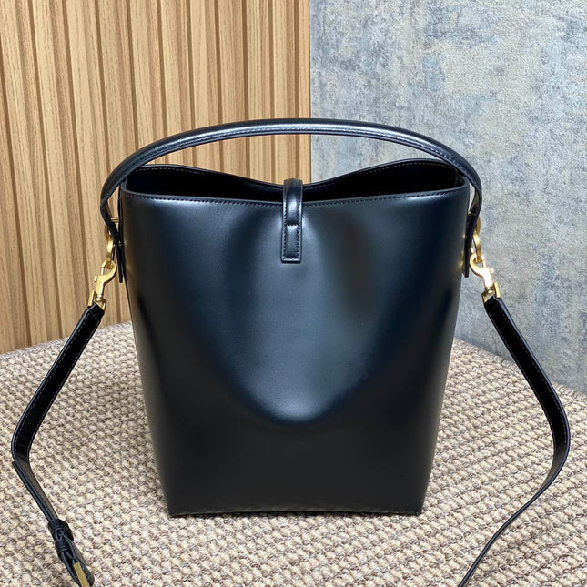 LE 37 MEDIUM BUCKET BAG 25 IN BLACK CALFSKIN GOLD HARDWARE