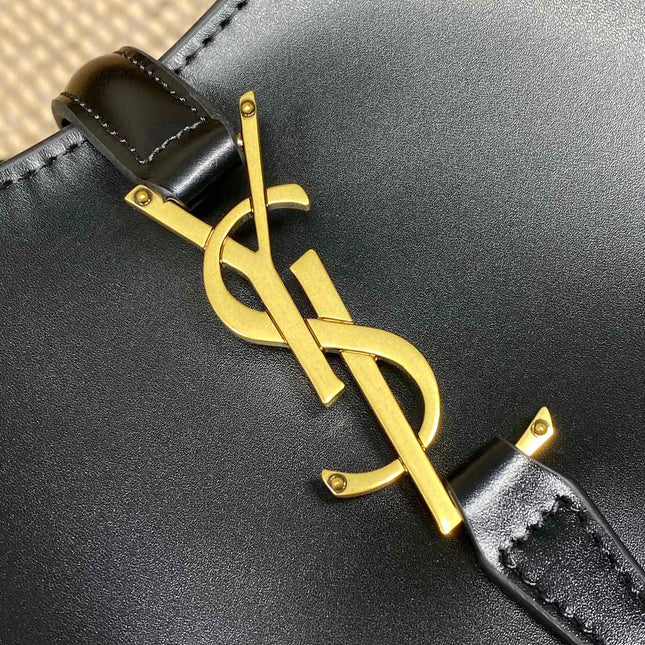 LE 37 MEDIUM BUCKET BAG 25 IN BLACK CALFSKIN GOLD HARDWARE