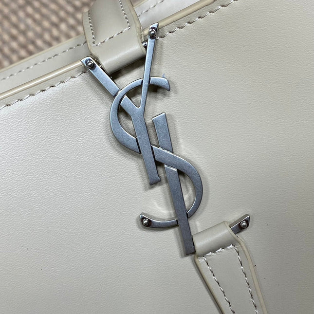 LE 37 SMALL BUCKET BAG 20 IN WHITE CALFSKIN SILVER HARDWARE