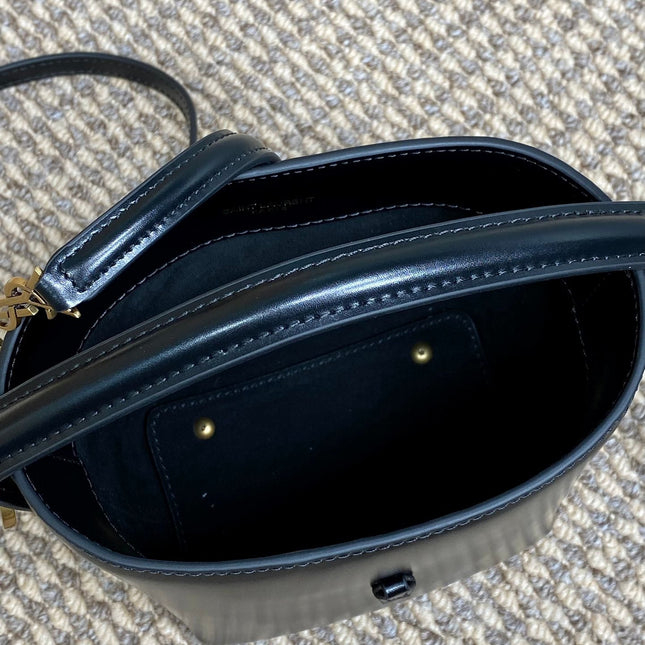 LE 37 MINI BUCKET BAG 15 IN BLACK CALFSKIN GOLD HARDWARE
