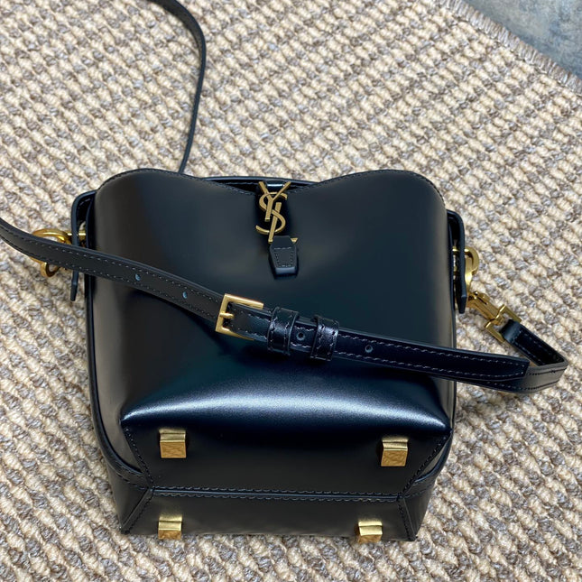 LE 37 MINI BUCKET BAG 15 IN BLACK CALFSKIN GOLD HARDWARE