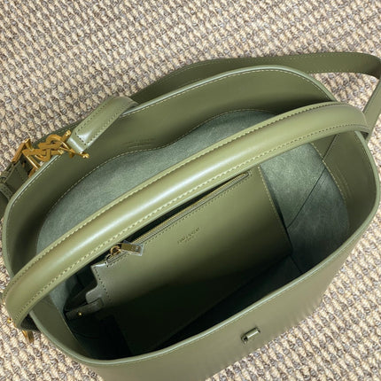 LE 37 MEDIUM BUCKET BAG 25 IN AVOCADO GREEN CALFSKIN GOLD HARDWARE