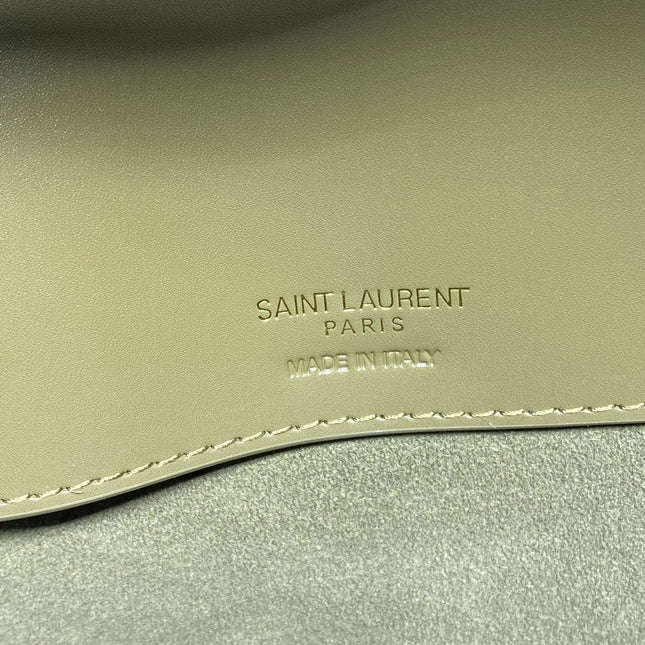 LE 37 MEDIUM BUCKET BAG 25 IN AVOCADO GREEN CALFSKIN GOLD HARDWARE