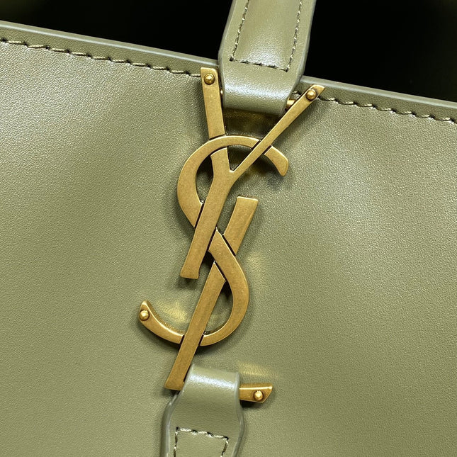 LE 37 SMALL BUCKET BAG 20 IN AVOCADO GREEN CALFSKIN GOLD HARDWARE
