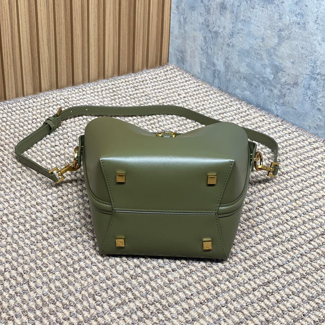 LE 37 SMALL BUCKET BAG 20 IN AVOCADO GREEN CALFSKIN GOLD HARDWARE