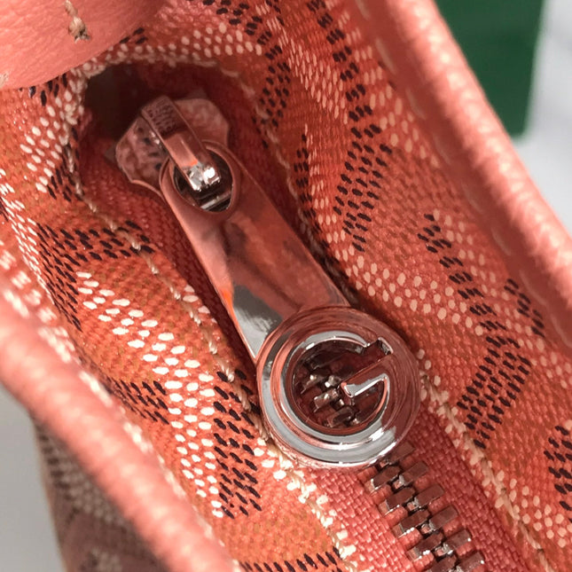 HOBO BOHÈME 42 IN MANHATTAN PINK GOYARDINE CANVAS AND LAMBSKIN