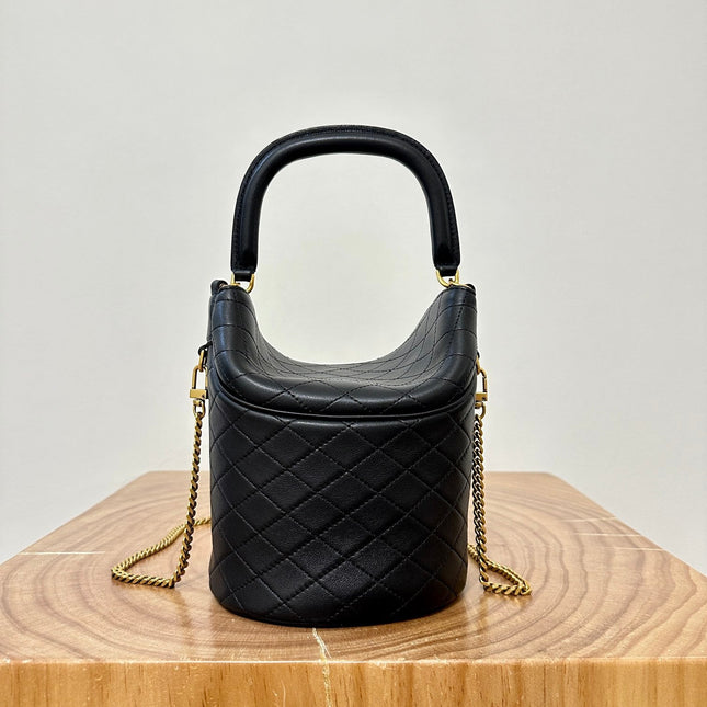 19 FLAP BUCKET BAG BLACK CALFSKIN