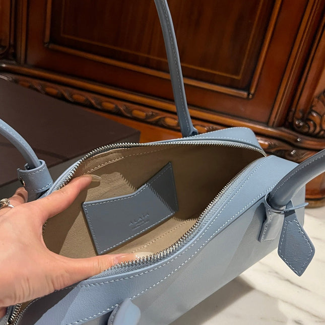 LE TECKEL MEDIUM BAG 33 IN AIR FORCE GOATSKIN