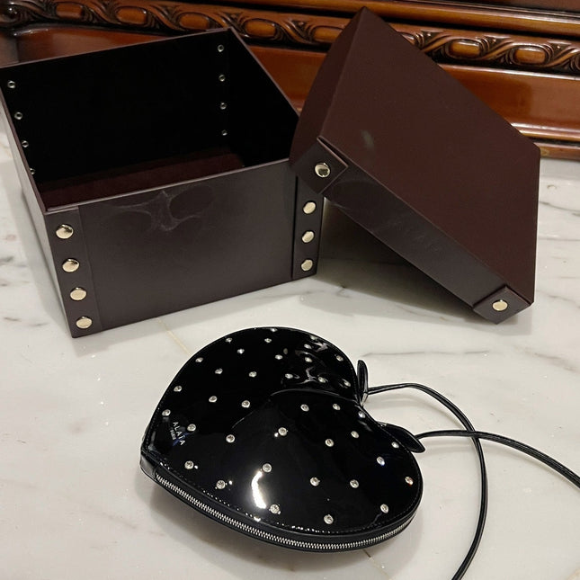 LE COEUR BAG 21 IN BLACK PATENT CALFSKIN ATTACHED STRASS