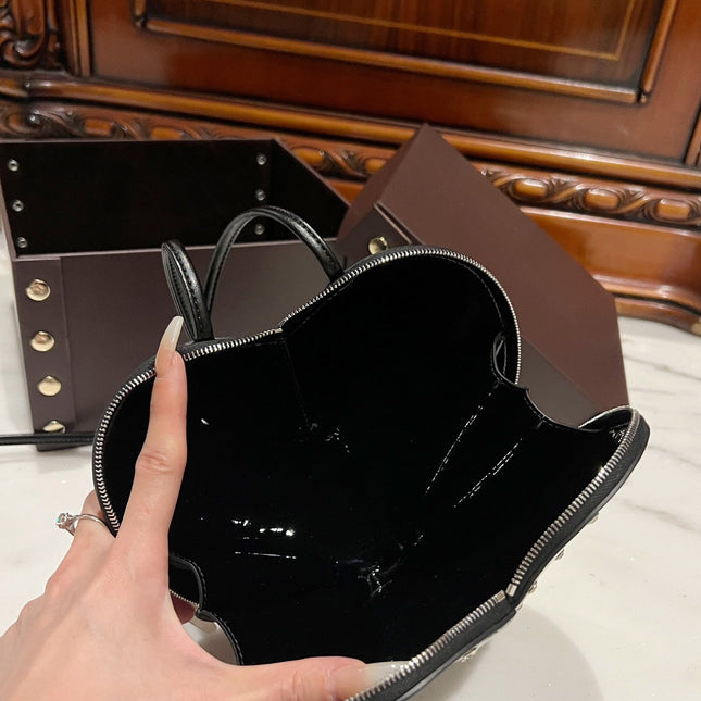 LE COEUR BAG 21 IN BLACK PATENT CALFSKIN ATTACHED STRASS
