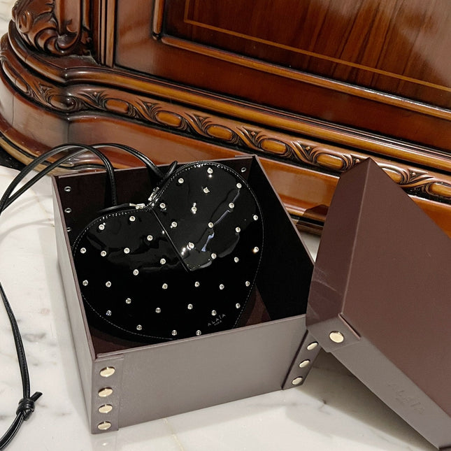 LE COEUR BAG 21 IN BLACK PATENT CALFSKIN ATTACHED STRASS