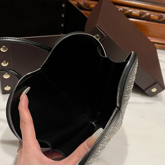 LE COEUR BAG 21 IN BLACK STUDDED CALFSKIN