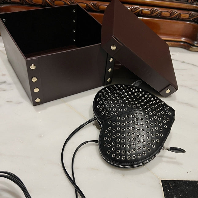 LE COEUR BAG 21 IN BLACK STUDDED CALFSKIN
