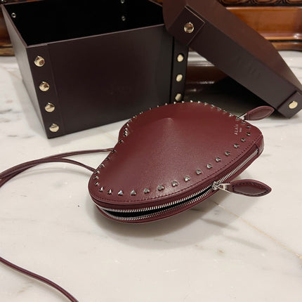 LE COEUR BAG 21 IN BURGUNDY RED CALFSKIN WITH STUDDED HEART