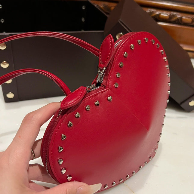LE COEUR BAG 21 IN CLASSIC RED CALFSKIN WITH STUDDED HEART