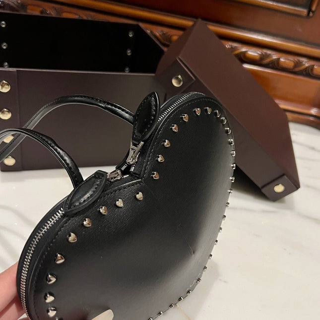 LE COEUR BAG 21 IN BLACK CALFSKIN WITH STUDDED HEART