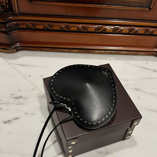 LE COEUR BAG 21 IN BLACK CALFSKIN WITH STUDDED HEART