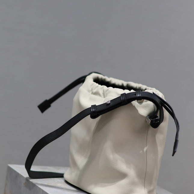 RIVE GAUCHE BUCKET BAG 23 IN WHITE CALFSKIN