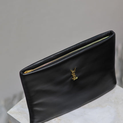 CALYPSO LARGE POUCH 30 IN BLACK SMOOTH LAMBSKIN