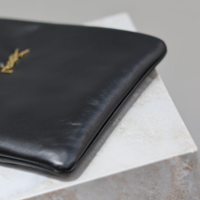 CALYPSO LARGE POUCH 30 IN BLACK SMOOTH LAMBSKIN