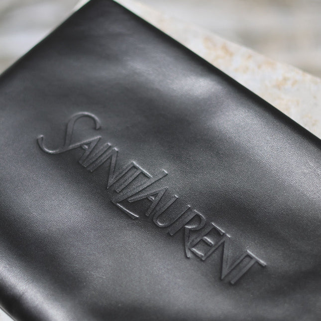 POUCH 30 IN BLACK CALFSKIN WITH EMBOSSED LOGO