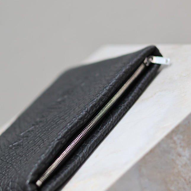 POUCH WITH ELEPHANT TEXTURE 23 IN BLACK LAMBSKIN LOGO EMBOSSED
