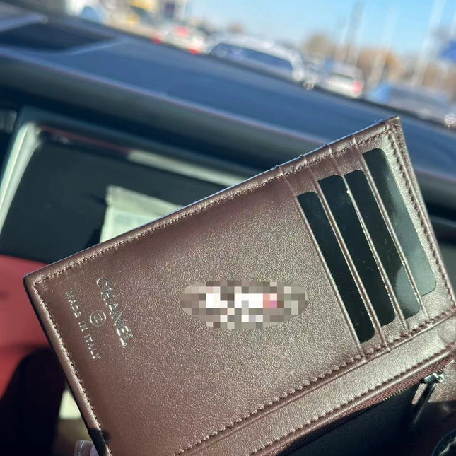 CC BIFOLD WALLET CAVIAR 14 BLACK GRAINED CALFSKIN