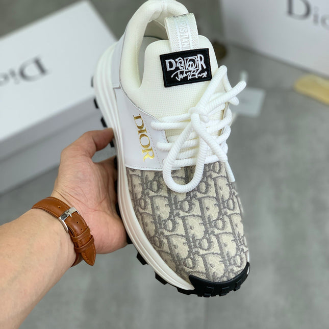 CD B24 SNEAKER BEIGE AND WHITE FABRIC