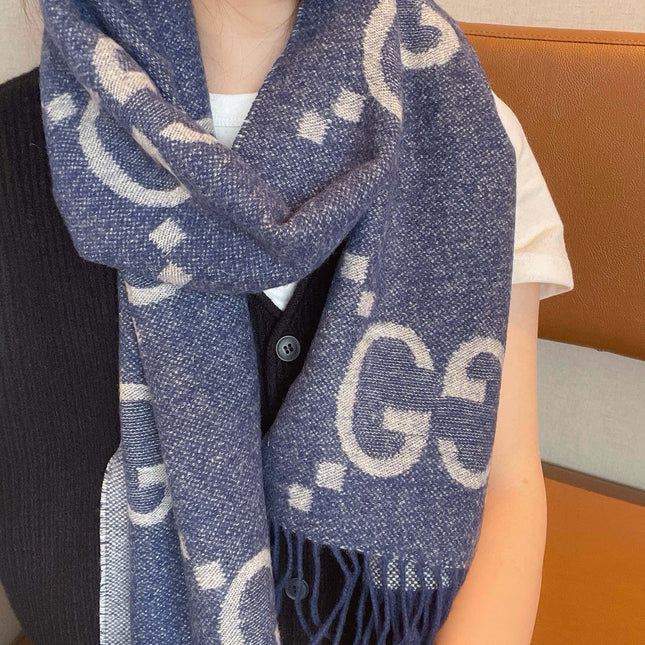 GG JACQUARD PATTERN KNIT SCARF 195 CM WITH TASSELS NAVY BLUE 403747