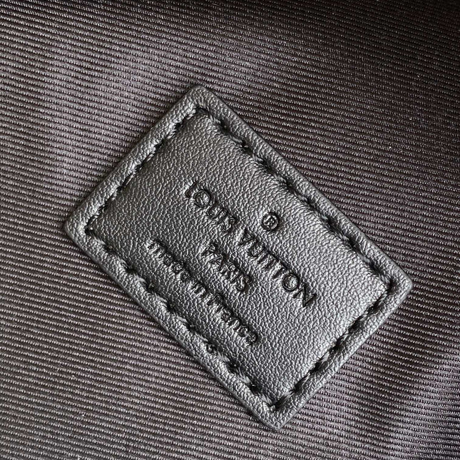 DISCOVERY BACKPACK 38 IN BLACK MONOGRAM ECLIPSE CANVAS AND TAURILLON