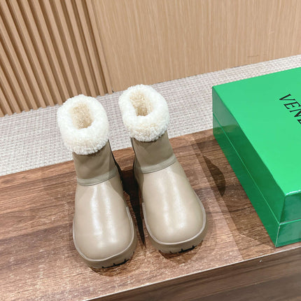 SNAP ANKLE BOOT IN KHAKI BROWN LAMBSKIN AND SHEARLING LINING