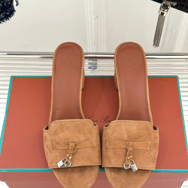 HIGH HEELS IN BROWN SUEDUE AND LAMBSKIN