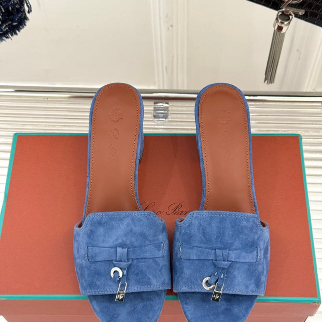 HIGH HEELS IN BLUE SUEDUE AND LAMBSKIN