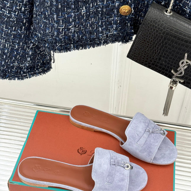 FLAT SANDALS IN GREY SUEDUE AND LAMBSKIN