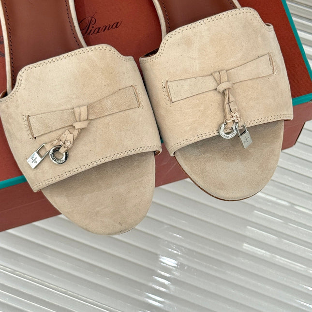 FLAT SANDALS IN BEIGE SUEDUE AND LAMBSKIN