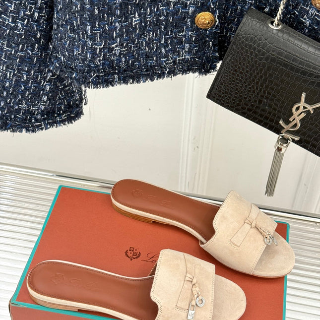 FLAT SANDALS IN BEIGE SUEDUE AND LAMBSKIN