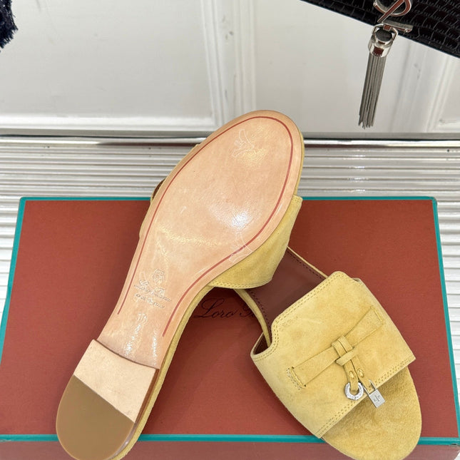 FLAT SANDALS IN YELLOW SUEDUE AND LAMBSKIN
