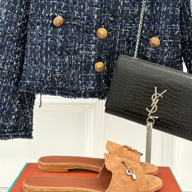 FLAT SANDALS IN BROWN SUEDUE AND LAMBSKIN