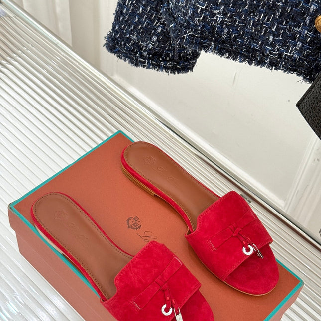 FLAT SANDALS IN RED SUEDUE AND LAMBSKIN