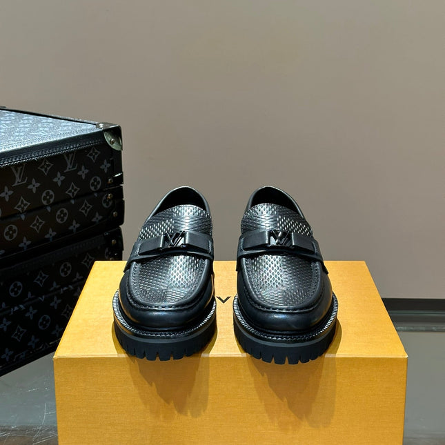 LV MAJOR LOAFER IN BLACK WITH PATERN CALFSKIN