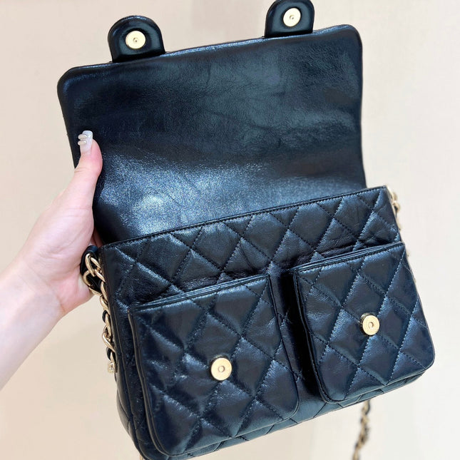 DOUBLE POCKETS FLAP BAG TOP HANDLE 24 IN BLACK LAMBSKIN GOLD HARDWARE