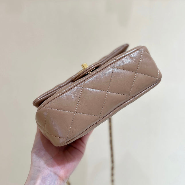 FLAP BAG WITH TOP HANDLE 19 IN BROWN LAMBSKIN GOLD HARDWARE