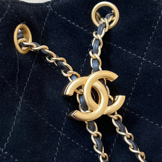 CC 25 HANDBAG 30 IN BLACK SUEDE GOLD HARDWARE