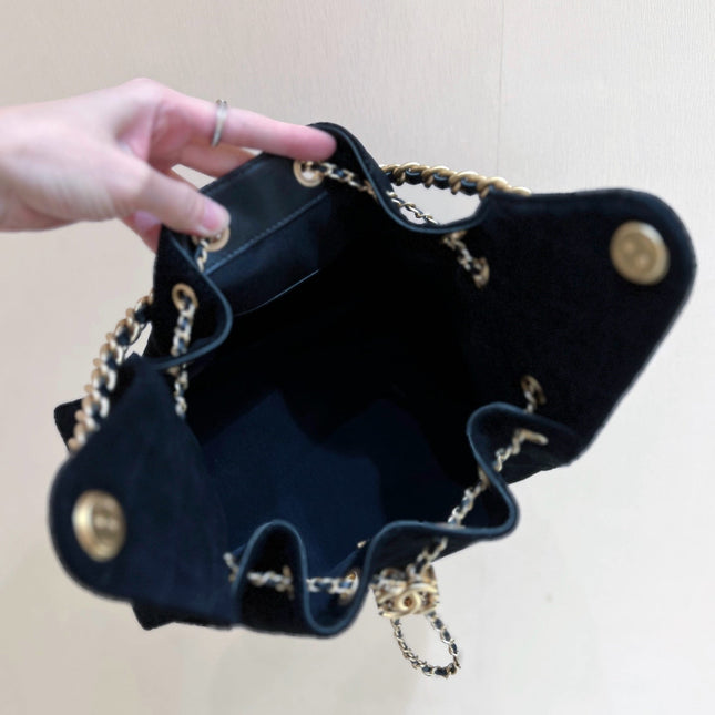 CC 25 HANDBAG 30 IN BLACK SUEDE GOLD HARDWARE