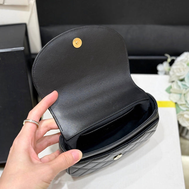 QUILTED TOP HANDLE BAG 16 IN BLACK LAMBSKIN GOLD HARDWARE