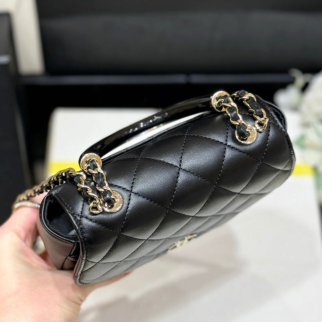 QUILTED TOP HANDLE BAG 16 IN BLACK LAMBSKIN GOLD HARDWARE