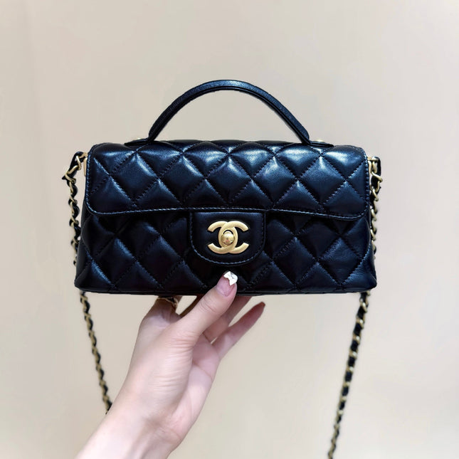 QUILTED FLAP BAG WITH HANDLE 20 IN BLACK LAMBSKIN GOLD PLATED METAL